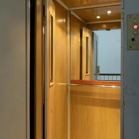 Metropole Panoramic Ateneum アパート *