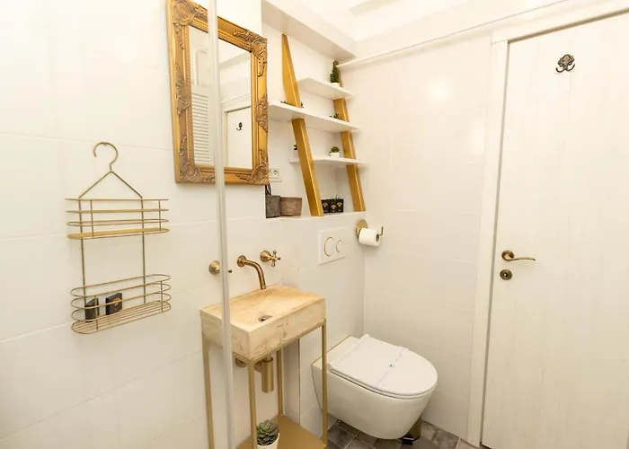 Metropole Panoramic Ateneum * بوخارست