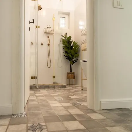 Metropole Panoramic Ateneum * Boekarest